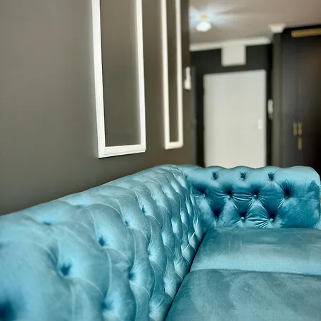 Ingalaxy Black Apartment *